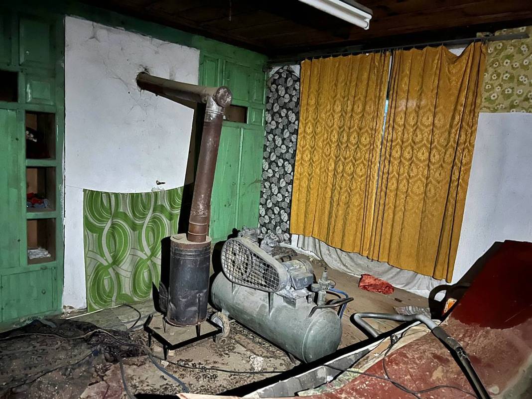 Yerin metrelerce altına kaçak asansör kurdular: Nedeni 'Pes' dedirtti! Suçüstü yakalandılar 5